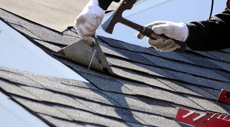 Professional gutter cleaning in Kekaha, HI